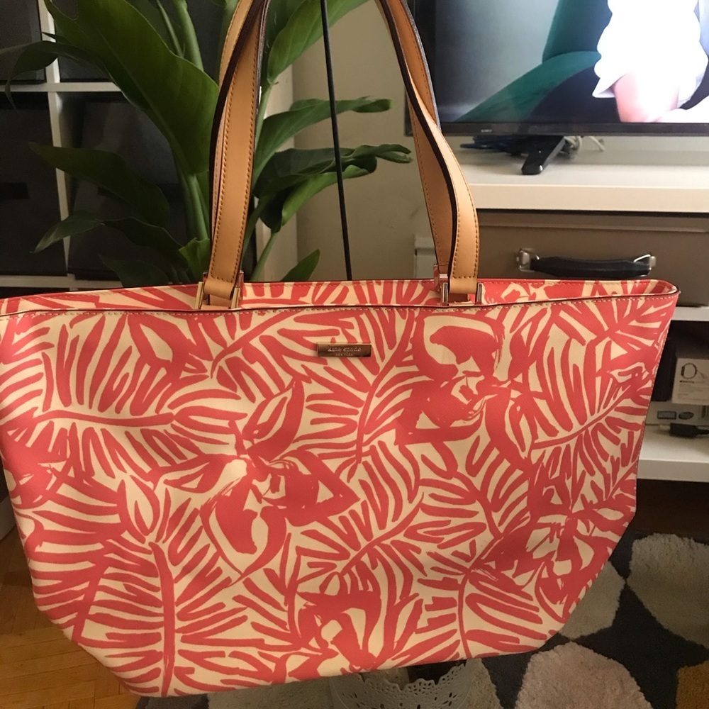 Kate spade Tote - Picture 1 of 1